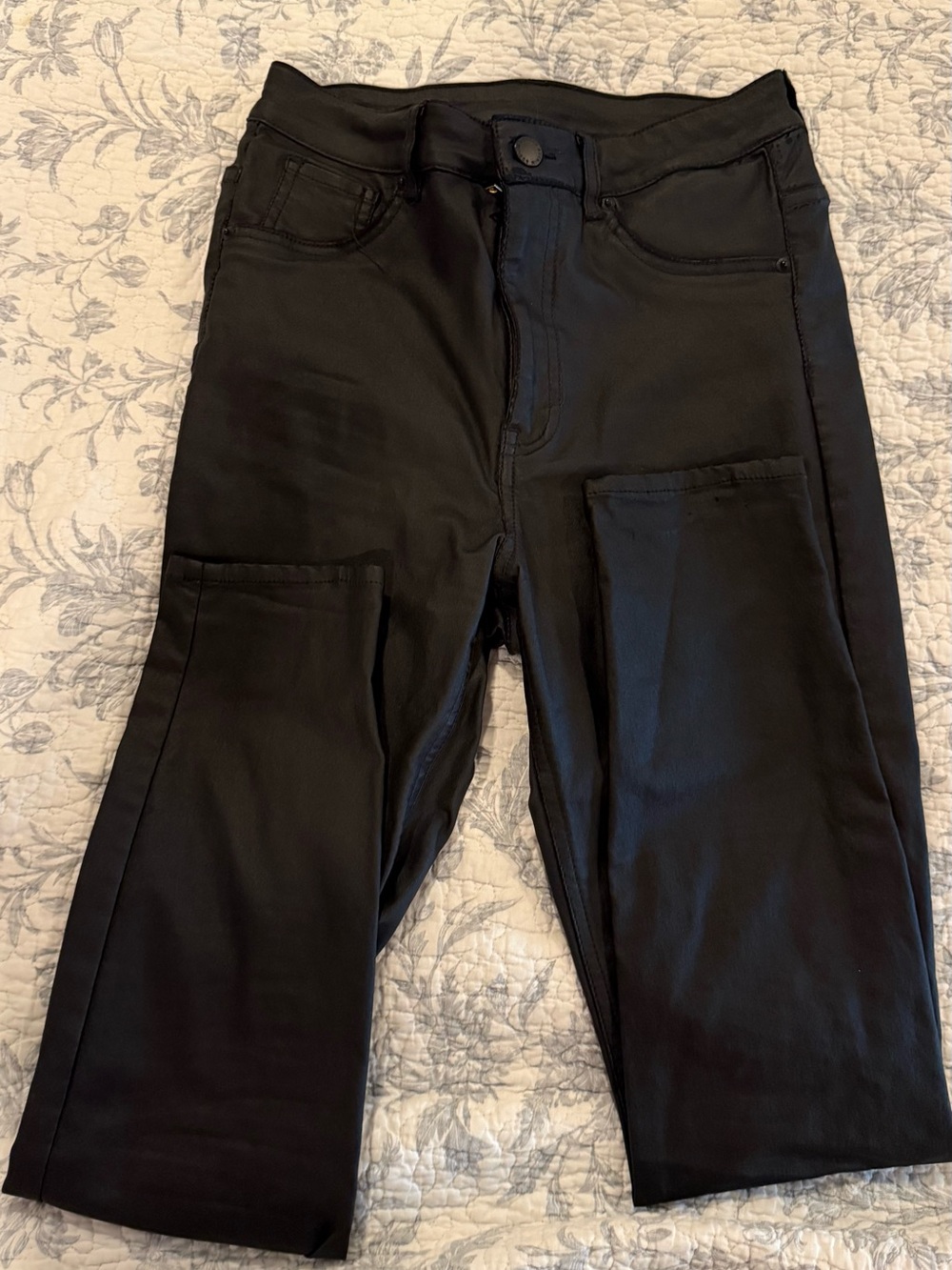 Leather link leggings size 6
